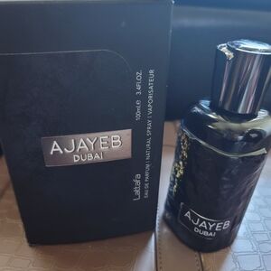 Ajayeb Dubai Eau de Parfum for Men - Black